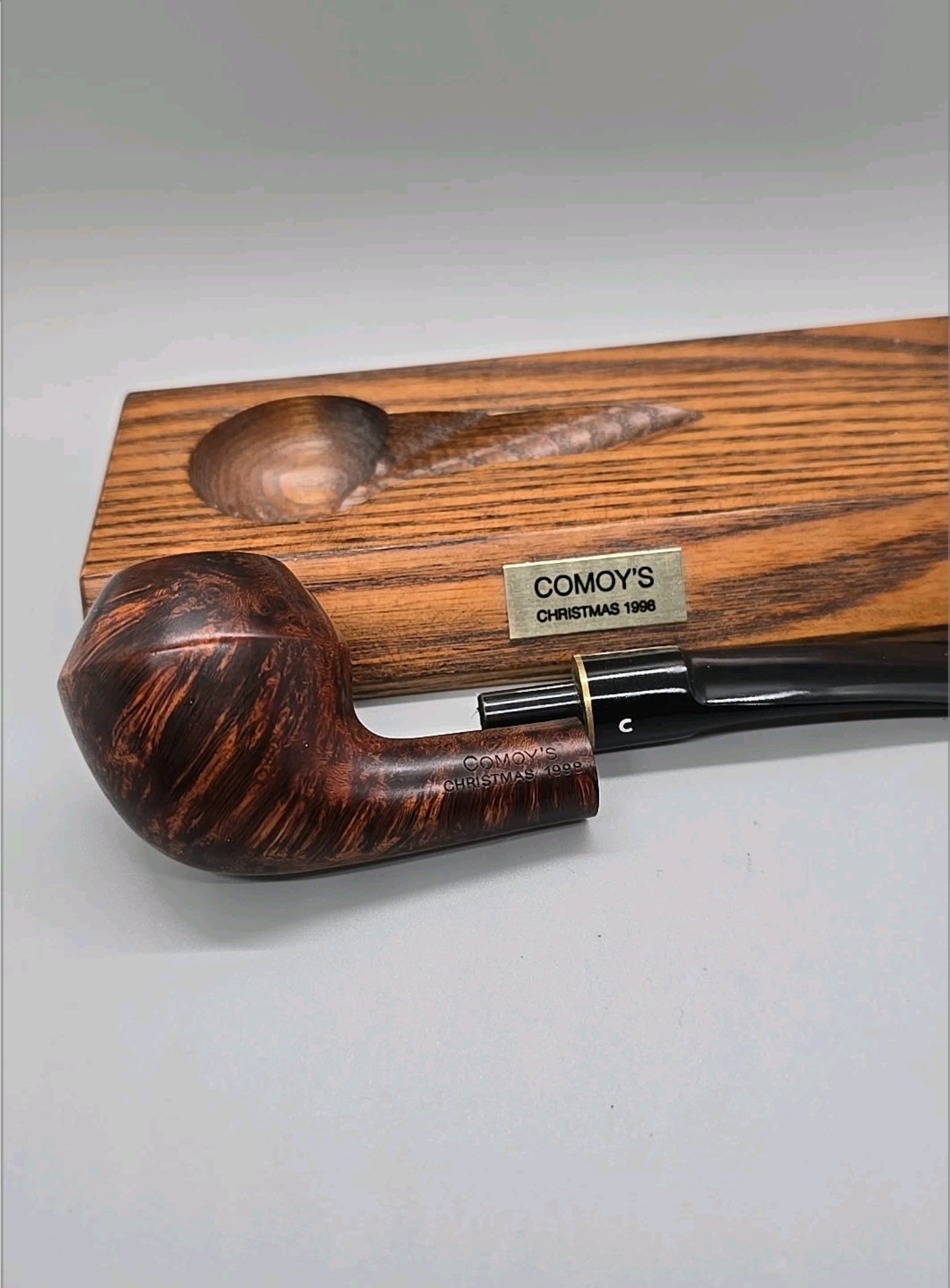 1998 Comoy's Pipe with Display Mint Clean