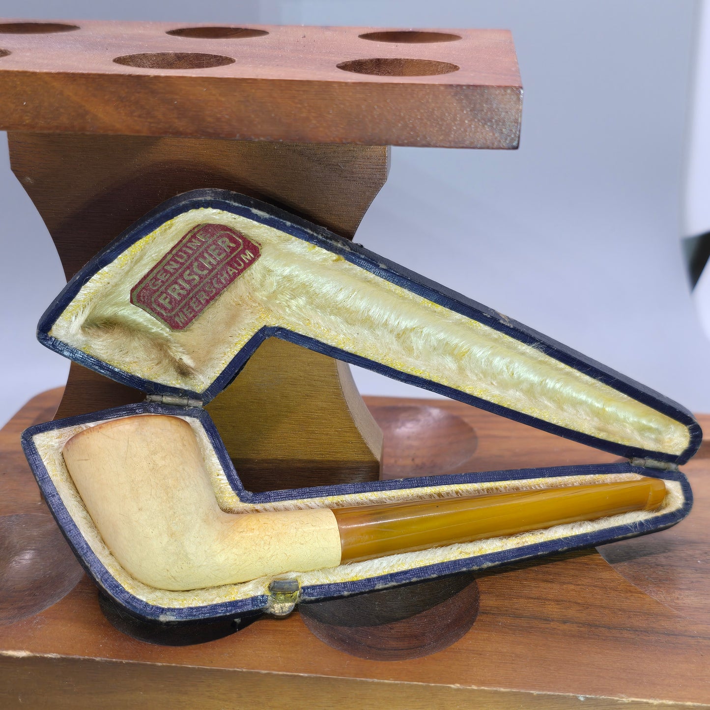 VERY RARE GENUINE FRISCHER MEERSCHAUM PIPE IN CASE NEAR MINT RESTORED